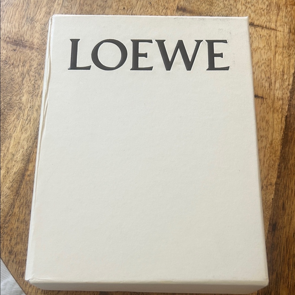 Loewe wallet box